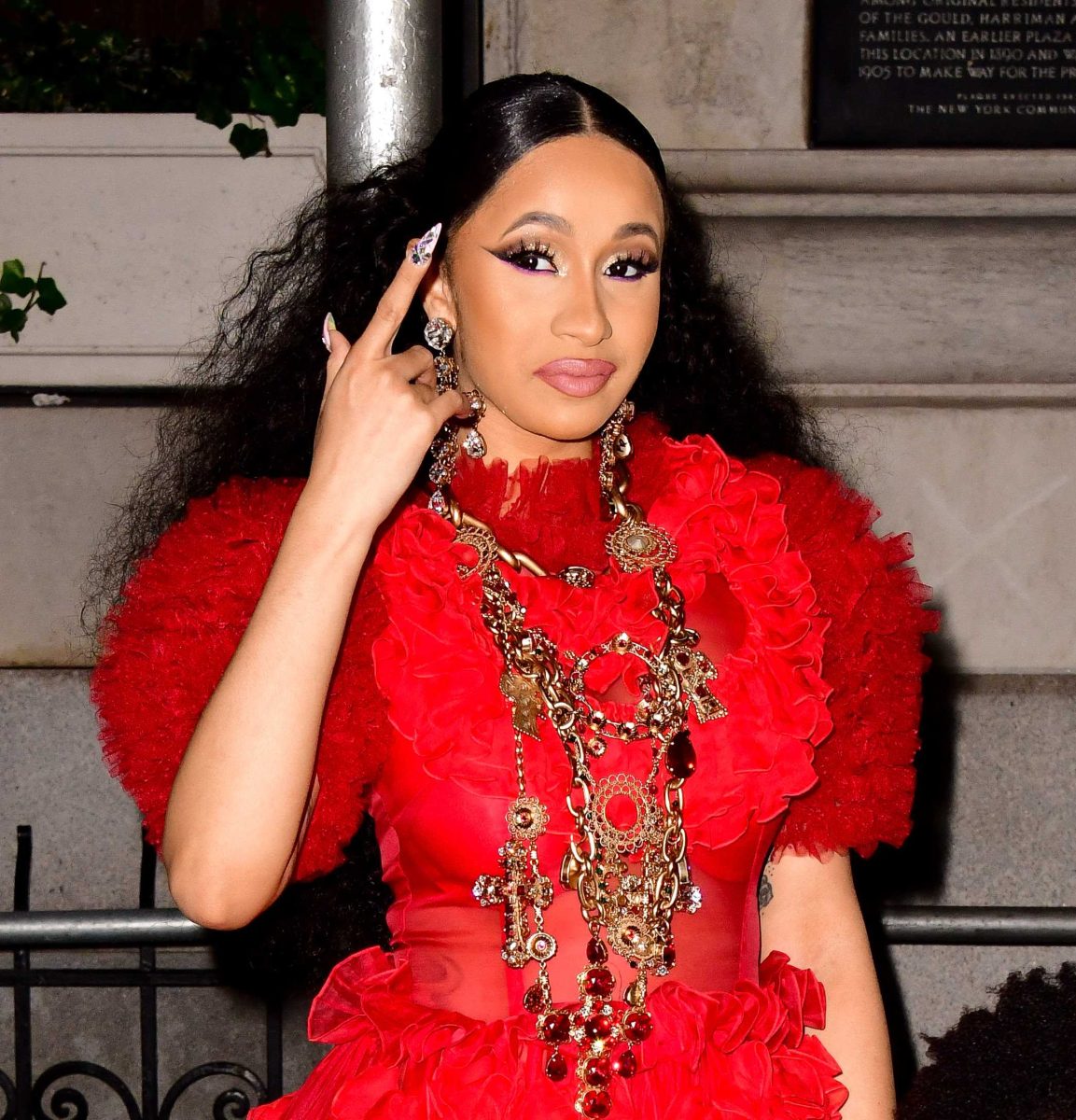 https://www.essence.com/celebrity/cardi-b-fight-feud-nicki-minaj-nyfw/