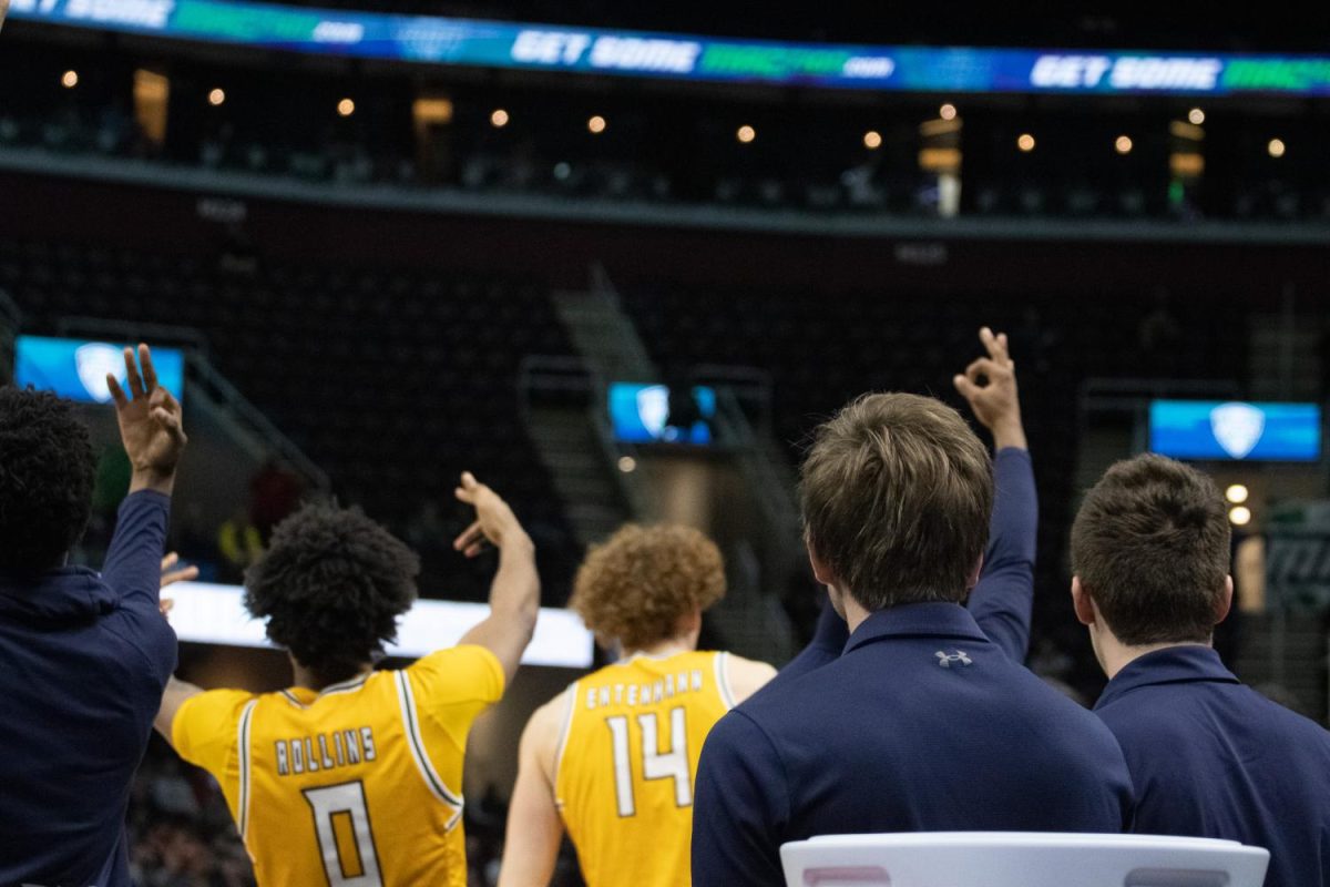 PHOTO GALLERY: Men's Semifinal vs. Bowling Green